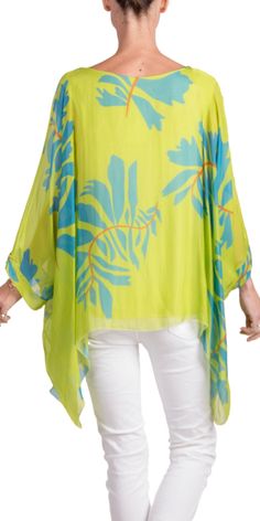 100% Silk Kaftan Style Blouse with Large Leaf Print. Features 3/4 Length Sleeves and a Wavy Bottom. Exterior: 100% Silk Interior: 95% Viscose, 5% Elastic Fits Sizes XS- XL Made in Italy Kaftan Style, Silk Kaftan, Style Blouse, Leaf Print, Leaf Prints, New Bag, Hot Pink, Length Sleeve, Bag Accessories