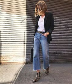 Vestiti In Jeans, Cropped Jeans Outfit, Jeans Trend, Looks Jeans, Moda Jeans, Cropped Flare Jeans, Jean Trends, Outfit Trends