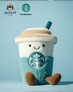 #starbucks #jellycat #jellycats #starbucksdrink #drinks #latte #plush #plushie #drink #frappe #frappuccino #milkshake #coffee #jellycatlovers #jellycatlover #aesthetic #plushtoy #plushtoys #conceptart Trio Jellycats, Preppy Jellycat, Coffee Jellycat, Jellycat Diner, Jelly Cats Aesthetic, Aesthetic Jellycat, Starbucks London, Jellycat Plush