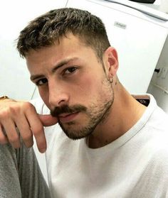 Haircut For Men With Big Nose, Hairstyles For Men With Big Noses, Buzzcut Mustache, Medium Mens Haircut Straight, Short Choppy Haircuts Men, Short Scruffy Hair Men