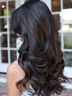 Stunning Dark Brown Balayage Ideas Fall Balayage Brunette Ash, Brown To Dark Brown Balayage, Dark Chocolate Balayage Hair, Black Hair Balayage Ideas, Coffe Balayage Dark Brown, Deep Chocolate Balayage, Brunette Balayage Hair Dark Brown, Dark Hair With Brown Balayage, Dark Brown Hair Balayage Highlights