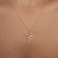 14k Solid Gold Minimal Bird Necklace for Women, Yellow White & Rose Gold, Bird Pendant Necklace, Good Luck, Cute Bird Everyday Necklace -- ⋆ This product is designed with Runda's fine handcrafting with sustainable methods. ⋆ Express-insured shipping to the whole world and delivery to cargo in only 3 business days. ⋆ Free return and warranty Product Details * 14K Real Solid Gold * Yellow - White - Rose Gold Available * Spring Ring Closure * Hypoallergenic * Model No NDB181666 -- ♻️ UPCYCLING THE Unique Pendent Designs, Elegant Gold Jewelry With Bird Design, Gold Pendant Necklace With Bird Design, Gold Bird-shaped Jewelry With Bird Design, Elegant Gold Necklace With Bird Design, Trendy Pendants, Good Luck Cute, Homemade Gummies, Minimal Gold Jewelry