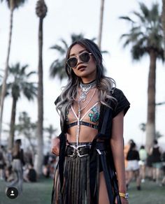 Pinterest @IIIannaIII Estilo Burning Man, Festival Fashion Outfit, Festival Rave Outfit, Festival Outfits Rave, Festival Chic