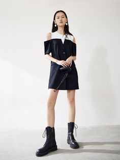 MO&Co.Women Open Shoulder Panel Dress Features : - Off-shoulder suit dress- Contrasting design- Back zipperCode: MBB2DRS056The back length of size M is 84cm MATERIALS & CARE : Material: 83.2% Acetate 16.8% PolyesterDo not wash, do not bleach Hang to dry in the shade, do not dry Low temperature ironing, professional dry cleaning Tips: Ironing on the backing of the contrasting color partREMINDER: All items are measured manually. Please note that it's reasonable that there might be minor measuremen Off Shoulder Suit, Sleeveless White Dress, Open Shoulder Dress, Black Dress With Sleeves, White Sleeveless Dress, Suit Dress, Dress Fitted, Panel Dress, Dress Suits