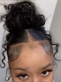 Bun With Edges Laid, Short Curly Hair Ideas For Black Women, Slick Hairstyles Natural Hair Curly, Hairstyles For Medium Length Hair Natural, Hair Ideas Curly Hairstyles, Hair Up Curly Hair Hairstyles, Edges Black Women, Natural Baddie Hairstyles, Curly Hairstyles With Edges