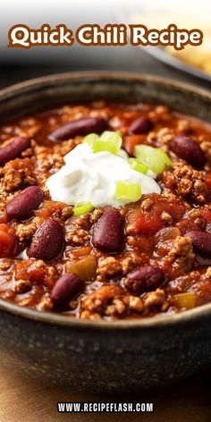 Quick And Easy Chilli Recipe, Easy Cheap Chili Recipe, Easy Stove Top Chili, Easy Chile Recipes, Chilli Recipe Dutch Oven, Homemade Chilli Recipe Easy, Simple Chili Recipe Stovetop, Award Winning Chili Recipe Cook Off First Place, Quick And Easy Chili Recipe