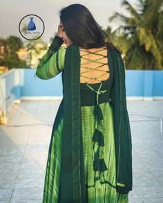 Back Design For Anarkali Dress, Anarkali Dress Pattern Long Sleeve, Churidar Back Neck Designs, Backless Suit Designs, Chudidhar Models For Stitching, Kurti Back Neck Designs, Kurthi Design, Ruffled Tops