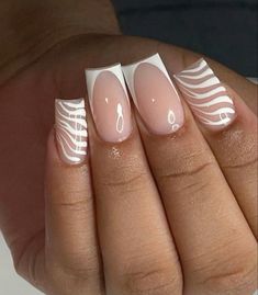 Cute White Short Acrylic Nails, Short Basic Nail Ideas, Black White French Tip Nails, J On Nails, Dominican Tattoo Ideas, Ambre Nails, Art For Short Nails, Nail Art For Short Nails, Nails Shapes