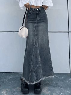 Back Slit Patchwork Long Denim Skirt - AnotherChill Retro Chic Fashion, Patchwork Denim Skirt, Stile Hijab, Street Y2k, Denim Outfits, Denim Maxi Dress, Long Denim Skirt, Maxi Rok, Patchwork Denim