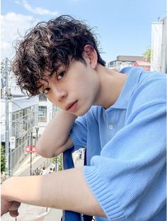 Asian Curly Hair Men, Mens Perm Hairstyles, Asian Perm Men, Asian Men Hairstyle Messy, Wavy Perm Short Hair, Korean Wavy Hair, Men Perm