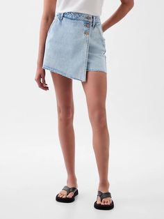 Denim Wrap Mini Skort | Gap Summer Outfits Black Women, Black Women Business Attire, Fall Festival Outfit, Casual Spring Outfits, Italian Summer Outfits, Skirt Outfits Summer, Whimsical Dress, Business Attire Women, Spring Outfits Dresses