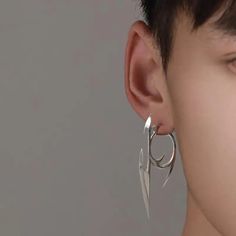 SPECIFICATIONSBrand Name: NoEnName_NullMaterial: MetalMetals Type: Copper AlloyOrigin: Mainland ChinaCN: ZhejiangModel Number: Dart PendantItem Type: EarringsStyle: TRENDYEarring Type: Drop EarringsShape\pattern: IrregularFine or Fashion: FashionGender: Unisex Fashion Expression, Y2k Earrings, Electroplating Process, Dagger Earrings, Crescent Earrings, Punk Earrings, Hoop Earrings Style, Gothic Earrings, Copper Style