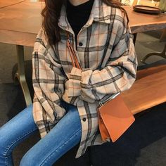 College Outfits Aesthetic, Favorite Aesthetic, Korean Tops, Plaid Shirt Women, Flannel Outfits, Youth Clothing, Aesthetic Clothing, Loose Outfit, Style Cardigan