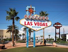 the welcome to las vegas sign is shown