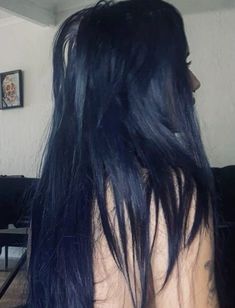 Dark Hair Color Ideas No Bleach, Black Hair Dye Inspiration, Brown Blue Hair Color, Super Dark Blue Hair, Blueish Brown Hair, Dark Cool Toned Hair, Dark Blue Hair With Highlights, Slate Hair Color, Dark Blue Brown Hair