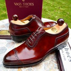 Mens Handmade Burgundy Oxford Lace up Dress Shoes on Storenvy Luxury Burgundy Oxfords With Goodyear Welted Construction, Luxury Red Oxfords For Men, Luxury Burgundy Oxfords Goodyear Welted, Luxury Burgundy Goodyear Welted Oxfords, Ascot Shoes, Gold Museum, Quality Leather Boots, Gentleman Shoes, Custom Design Shoes