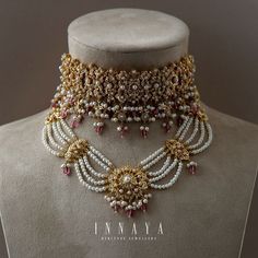 Kundan Pearl Jewellery, Pearl Choker Necklace Indian, Gold Bridal Sets, Indian Traditional Jewellery, Gold Pearl Choker, Hyderabadi Jewellery, Pearl Bridal Jewelry Sets, Pearl Gold Necklace, Vintage Indian Jewelry