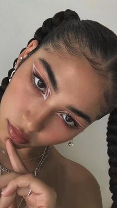 Mekap Mata, Smink Inspiration, Cool Makeup Looks, Dope Makeup, Makeup Eye Looks, Hair Stylies, Makeup Eyeliner, Pretty Makeup, Creative Makeup