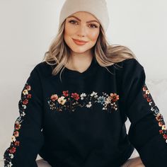 Embrace the beauty of nature with our vintage pressed flowers sweatshirt. This cozy yet stylish sweatshirt features a print of dried wildflowers on the front and on the sleeves, bringing a touch of nature's charm to your everyday wardrobe. This unisex heavy blend crewneck sweatshirt is pure comfort. The design comes out looking fresh and beautiful. The collar is ribbed knit, so it retains its shape even after washing. There are no itchy side seams on these sweaters. ✔️ 50% cotton, 50% polyester Fall Cotton Sweater With Floral Print, Fall Cotton Floral Print Sweater, Cotton Floral Print Fall Sweater, Cotton Floral Print Sweater For Fall, Cotton Floral Print Long Sleeve Sweater, Floral Print Long Sleeve Sweatshirt For Fall, Fall Floral Print Crew Neck Sweater, Cotton Floral Print Sweatshirt For Fall, Floral Print Crew Neck Sweater For Fall