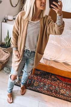 Check out what I found on Amazon! #ShopByInterest Joanna Gaines Outfits, Amazon Influencer Outfits, Amazon Influencer, Slouchy Cardigan, Joanna Gaines, Found On Amazon, Top Pick, Boyfriend Jeans, New Outfits