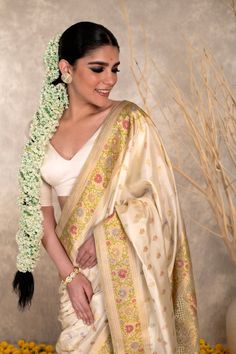 Crafted with precision and elegance, this authentic Kaduwa meenakari Pure Katan silk saree is a perfect choice for any special occasion. Its pearl white color and intricate handiwork will surely make you stand out. Experience the luxury and grace of banarasi silk with this stunning wedding saree. White Salwar, Pearl White Color, Saree Floral, Katan Silk Saree, Katan Silk, Wedding Saree, Saree Look, Celebrity Look, Beautiful Saree