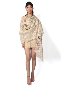 Step into a floral garden with this exquisite linen printed scarf adorned with a captivating beige bold leaf lace. Crafted from breathable linen fabric, it offers a refreshing and comfortable feel. The exquisite bold leaf lace pattern adds an element of sophistication, making it a statement accessory. This versatile scarf effortlessly enhances both casual and formal outfits. Elegant Beige Dupatta For Spring, Cream Bohemian Shawl For Spring, Bohemian Floral Print Dupatta For Spring, Bohemian Beige Shawl For Spring, Beige Shawl Scarf For Summer, Bohemian Beige Scarves For Spring, Bohemian Lace Shawl For Spring, Cream Floral Print Scarves For Spring, Bohemian Beige Scarf For Spring