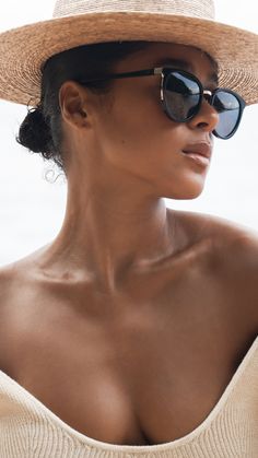 When it comes to top luxury sunglasses, Anea Hill London Sunglasses is a style that stands out from the rest. Their classic black frame style is not only stylish but also flattering on all face shapes. The gold-tone hinges and nose bridge are made from high-quality acetate, which not only looks great but also won't tug on your hair. Elegant Wayfarer Shield Sunglasses With Uv Protection, Classic Matte Black Shield Sunglasses For Summer, Classic Cat Eye Sunglasses With Tinted Lenses For Vacation, Classic Sunglasses For Summer Travel, Elegant Wayfarer Sunglasses For Travel, Sleek Sunglasses With Uva Protection, Elegant Tinted Shield Sunglasses For Beach, Classic Summer Travel Sunglasses, Chic Wayfarer Sunglasses With Tinted Lenses