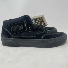 New Without Box. Rare New Vans Skateboarding Half Cab Gore-Tex Blackout Rare Men’s Size 7 Women’s 8.5 Vans Skateboard, New Vans, Vans Black And White, Vans Black, Womens Vans, Vans Shoes, Gore Tex, Skateboarding, Womens Shoes Sneakers