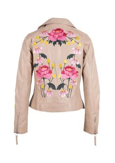 This classic moto jacket with a beautiful floral twist! Peonie stuns with beige lambskin leather, and an embroidered pattern of flowers on the front, back and arms of the jacket. You'll be sure to turn heads in the village! Embroidered Leather Jacket, Blazer Jackets For Women, Western Jacket, Leather Company, Embroidered Leather, Estilo Chic, Green Material, Pearl Jewellery Earrings, Leather Moto Jacket