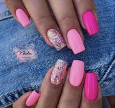 Gel Polish Pedicure Designs, Summer Nail Dip Ideas, Pink Summer Gel Nails, Square Dip Nails, Bright Neon Nails, Unghie Sfumate, Nails Cute, Pink Gel, Short Square Acrylic Nails