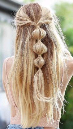 Half Up Half Down Hairstyles, Hoco Hairstyles, Dance Hairstyles, Homecoming Hair Down, Peinados Fáciles Para Cabello Corto, Hair Stylies, Hoco Hair Ideas, Half Up Half Down Hair, Hoco Hair