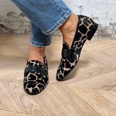 Shoe Case, Fall Heel, Pons Shoes, Fur Loafers, Leopard Print Loafers, Trendy Flats, Women's Slip Ons, Loafers Online, Block Heel Shoes