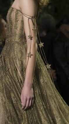 Golden Dress, Dior Haute Couture, Christian Dior Couture, Beauty Dress, Dior Couture, Zuhair Murad, Zac Posen, Fashion Weeks, Gorgeous Gowns