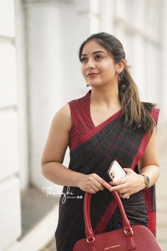 Thenmozhi Designs, Mirror Vastu, Athmika Sumithran, Sleeveless Blouse Designs, Laos Travel, Formal Saree, Cotton Saree Blouse Designs, Cotton Blouse Design, Cotton Saree Blouse