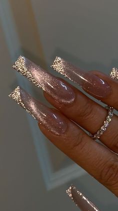 #follow #nailart #nails #nailsofinstagram #beautyblog #longnails #acrylicnails #blogging #blogger #blog Citrine Nails, Nails Acrylic Cat Eye, Simple Long Nail Designs, Glam Christmas Nails, Reflective Glitter Nails, Reflective Nails, Dope Nail Designs, Unique Acrylic Nails, Loose Glitter