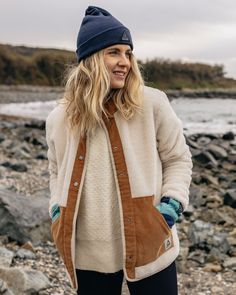 For the days when you want to keep all the cosy in, the Clover Fleece is what you need. Mindfully made in Deep-Pile Recycled Sherpa fleece, popper fastening for easy use and super soft contrast cord details. Granola Outfits, Surf Spray, Outdoorsy Style, Fleece Jacket Womens, Sherpa Jacket, Polar Fleece, Sherpa Fleece, Sustainable Materials, Winter Outfit