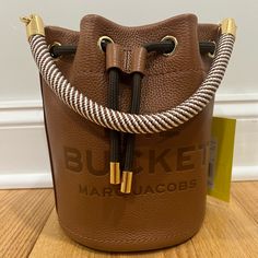 Nwt The Leather Bucket Bag In Argan Oil Marc Jacobs Bag, Leather Bucket Bag, Leather Bucket, Argan Oil, Bucket Bag, Marc Jacobs, Crossbody Bags, Bag Lady, Leather