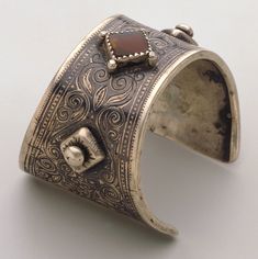 Antique Silver Jewelry, Bohol, Traditional Jewelry, Ethnic Jewelry, Silver Cuff, Bohemian Jewelry, Perfume Bottle, Beads Jewelry, Metal Jewelry