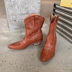 Size: Women 6 (Us) / 36 (Eu) / 230mm (Asia) Heel: 5cm (Approx. 2") Swag Shoes, Western Cowboy Boots, Brown Orange, Western Cowboy, Shoes Heels Boots, Cowboy Boots, Shoes Women Heels, Heeled Boots, Cowboy