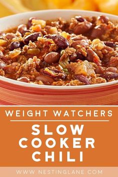 slow cooker chili recipe with text overlay that reads weight watchers slow cooker chili