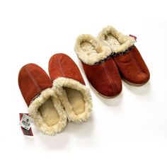 Cute, Festive Leather Slip On Shoes From The 1990s Or Early 2000s! These Warm, Comfortable Slippers Are Made From Suede Leather In A Rich Brown Shade And Are Lined With Soft Fur. They Each Feature A Strip Of Aztec Style Patterned Trim. They Are New Old Stock With The Original Tags Still Attached! Perfect For Lounging Around The Housebut Definitely Cute Enough To Wear Out As Well! *This Listing Is For One Pair Only, But There Are Two Pairs Available. Brand: Fireside Material: Leather Upper & Manm 90s Shoes, Embroidered Slippers, Vintage Shoes Women, Aztec Style, Velvet Slippers, Aztec Fashion, Brown Shade, Comfortable Slippers, Suede Slippers