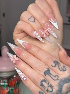 Anime Nails Aesthetic, Anime Inspired Acrylic Nails, Genshin Acrylic Nails, Nails Acrylic Anime Inspired, Inuyasha Nails Acrylic, Long Almond Nails, Nails Tumblr, Almond Shape Nails, Hair Tattoos