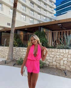 8 Outfits To Wear On You Trip To Vegas Vegas Day Outfit Summer, Vegas Clothes, Vegas Day Outfit, Outfits For La, Romper With Heels, Trip Fits, Trip To Vegas, The Bucket List