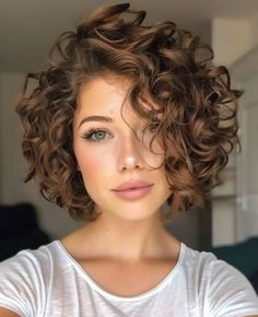 Curly Shag Bob Hairstyles, Curly Short Hair Color, Short Curly Bob Hairstyles Over 50, 90s Curly Bob, Short 3a Hairstyles, Bob Haircuts Curly Hair, Curly Short Bobs, Stacked Curly Bob, Curly Short Bob Hairstyles