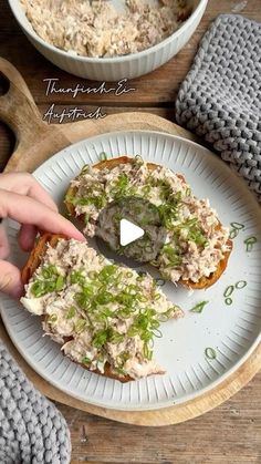 Mediterranean Diet Plan 🇺🇸 on Instagram: "TUNA EGG SPREAD 🐟🥚🥪
There’s not much to say, except MUST TRY!!!
Cre by @kochen_mit_k
INGREDIENTS
For about 4 of these sandwiches
2 eggs, hard boiled
1 can of tuna, without juice
1 tbsp mayo
0.5 tsp mustard
50 g cream cheese
0.5 tbsp freshly chopped garlic, stalk/germ
Pepper and salt
2 spring onions
.
4 slices of baguette bread, buttered and fried🤤🤤🤤
 
Follow @mediterranean.diet.plan to get more daily recipes
=================================
#mediterraneandietplan #mediterraneandiet #mediterraneanfood #mediterannean #greekfood #weightloss #healthyfood #delicious  #healthyeating #diet #eatclean #nutritiousgetment #salad #glutenfree #healthy #mealprepping #healthymealprep #cookbook #lunch #dinner" Tuna And Egg, Mediterranean Diet Plan, Tuna Recipes, Mediterranean Diet Recipes, Lunch Snacks, Quick Snacks, Daily Meals, Healthy Meal Prep, Greek Recipes