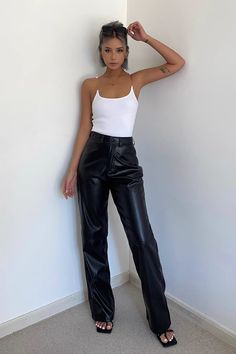 Item Type: BottomsMaterial: PUPattern: PlainColor: BlackSize: S.M.L Size (CM): Length Waist Hip S 105 64-72 96 M 106 68-76 100 L 107 72-80 104 Casual Non-stretch Straight Leather Pants, Casual Wide-leg Non-stretch Leather Pants, Casual Stretch Wide Leg Leather Pants, Casual Stretch Leather Straight Pants, Casual Black Straight Leather Pants, Casual Straight Leather Pants For Night Out, Casual Leather Trousers For Night Out, Plain Color, Rhinestone Dress