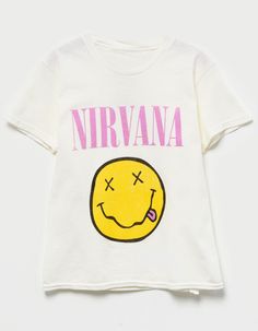 Nirvana Girl, Nirvana Shirt, Skirt Outfits Summer, Nyc Outfits, Summer Trends Outfits, Universal Gift, Cute Preppy Outfits, Online Gift