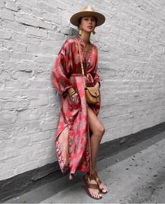 Kimono Dresses, Look Kylie Jenner, Pleated Fashion, Women's Dress Watches, Side Split Dress, Robe Women