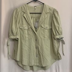 Free People Button Up Balloon Sleeves Size Extra Small Color Light Green Super Cute Top 55% Linen 45% Viscose Ships Out Same Day Price Firm Oversized Plaid Shirts, Boho Long Sleeve Top, Patchwork Shirt, Up Balloons, Sheer Shirt, Orange Plaid, Ruffle Long Sleeve, Green Button, Green Blouse