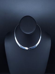 Elevate your style with this Vintage Minimalist Twisted Collar Necklace, meticulously crafted in 925 sterling silver. Its sleek and modern design creates a versatile and elegant accessory. Hand polished to bright silver. This collar necklace measures approximately 16 inches around, including the gap, which spans about 2 5/8 inches wide. The gap is designed to be flexible. The front of the collar features a delicate twist design with a width of around 5/16 inch. With a total weight of approximate Ultrasonic Cleaners, Beautiful Rings Vintage, Choker Necklaces, Elegant Accessories, May 5, The Gap, Collar Necklace, Vintage Boutique, Vintage Sterling Silver